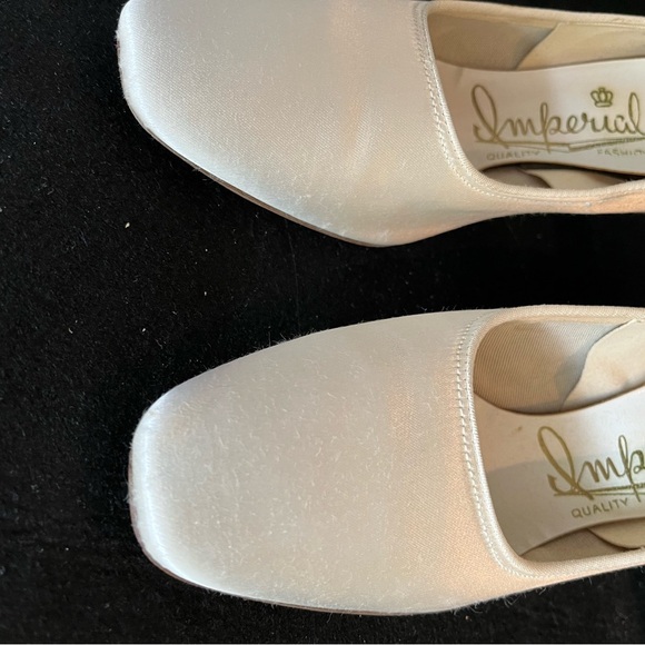 Vintage 60’s-70’s satin heels, 2.5 heel, vintage size 6.5 - Picture 11 of 16
